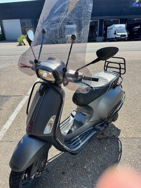 Vespa Sprint - Wrap beschadigd, verder redelijke staat, Ophalen, Gebruikt, Vespa S, Benzine