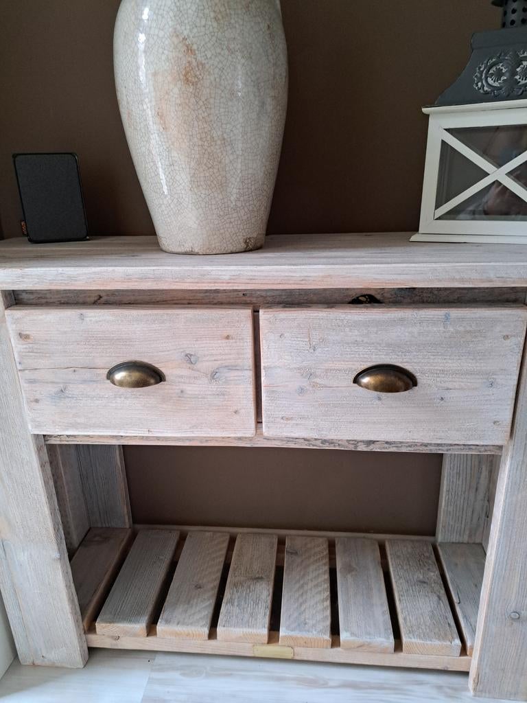 Robuuste sidetable, 100 tot 150 cm, Ophalen of Verzenden, Zo goed als nieuw, 25 tot 50 cm