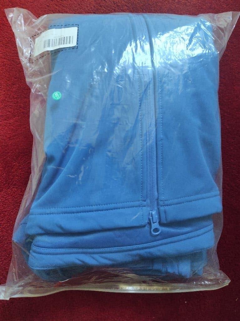 Nieuwe Werkjassen / hiking jassen vallen extra groot, Onbekend, Ophalen of Verzenden, Nieuw, Blauw