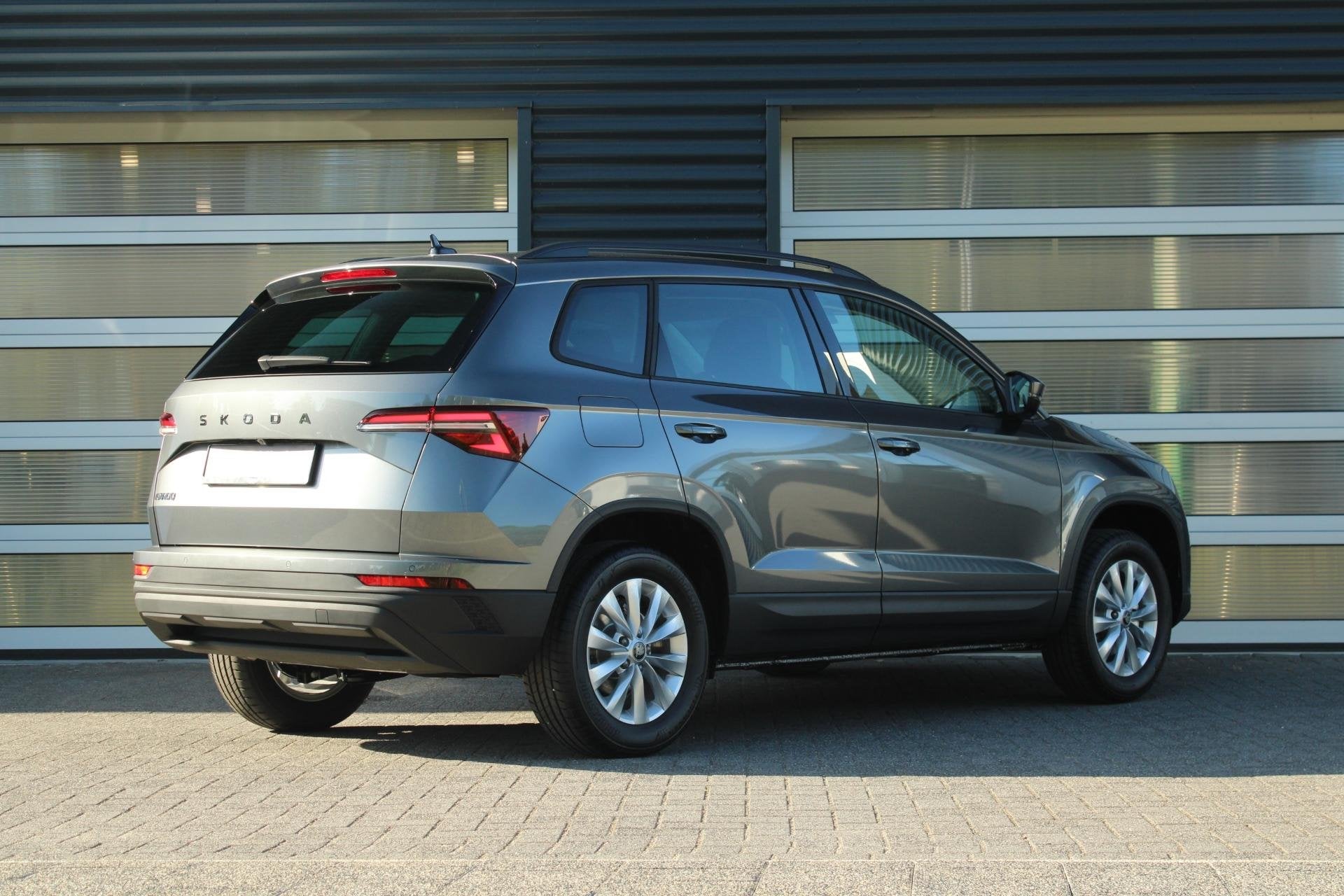 Skoda Karoq 1.0 TSI 115pk Business Edition | Trekhaak Uitkla, Auto's, Voorwielaandrijving, Stof, Euro 6, 116 pk