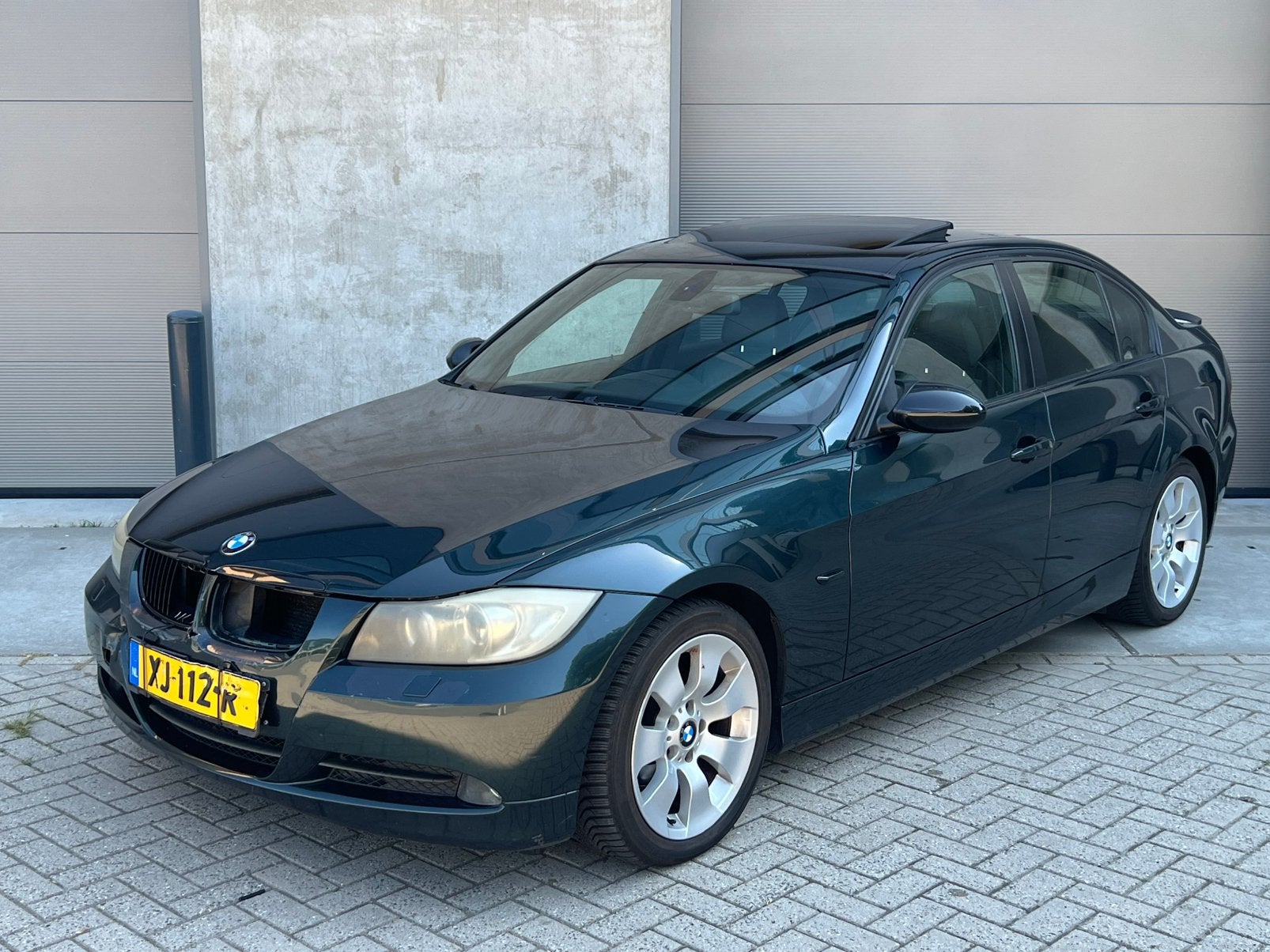 Zwarte BMW 3-Serie 320i E90 Sedan Automaat M-Pakket/PanoDak!, Auto's, Achterwielaandrijving, Zwart, 4 cilinders, Zwart