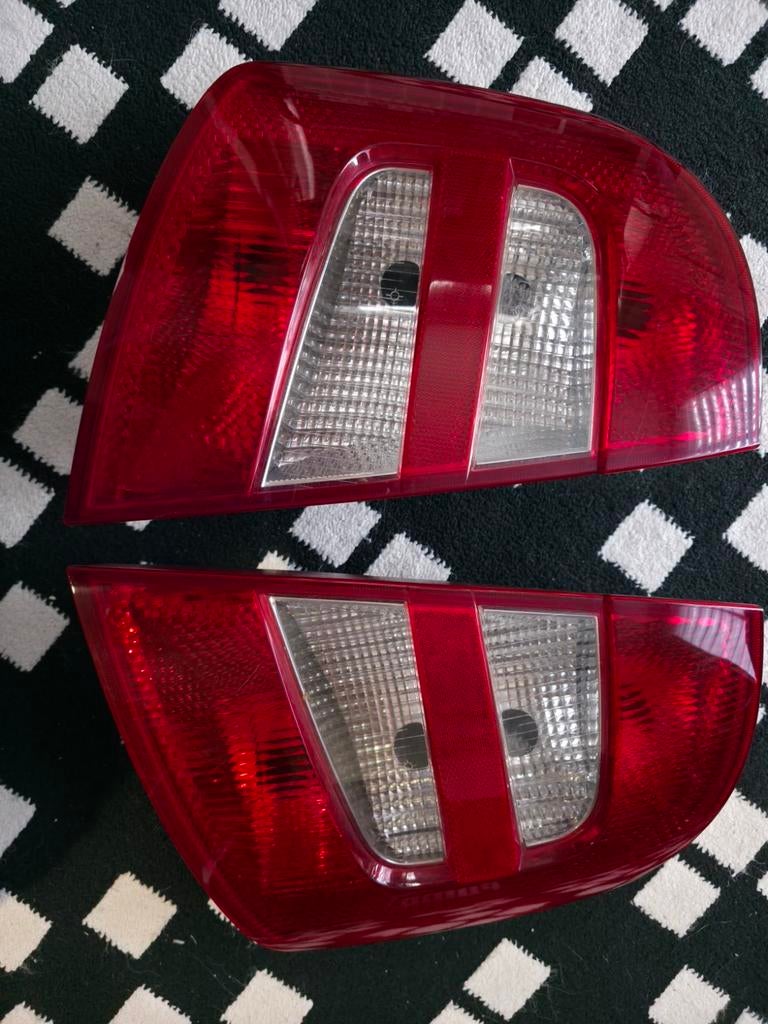 Skoda fabia achterlichten 2000, Auto-onderdelen, Ophalen of Verzenden, Nieuw, Skoda