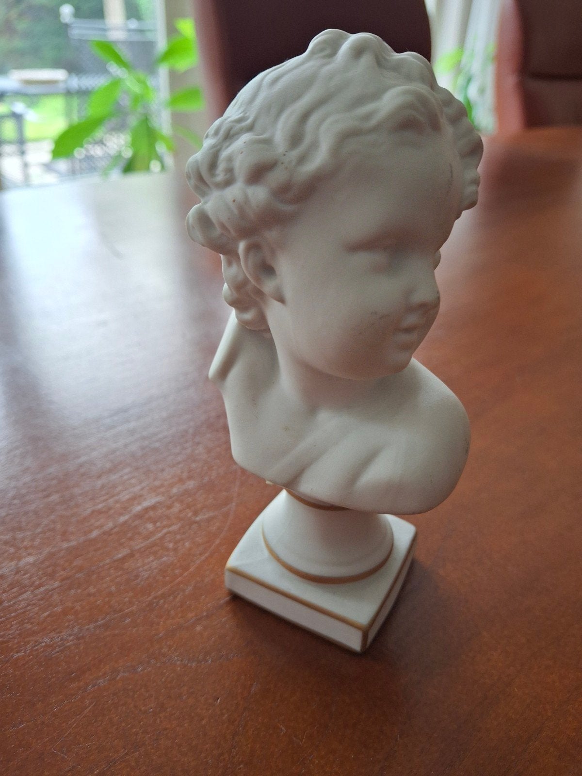 Porselein biscuit Limoges Tharaud beeldje, Ophalen