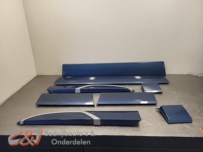 Sierstrip van een Renault Trafic, Auto-onderdelen, Carrosserie en Plaatwerk, Gebruikt, -, Renault, -