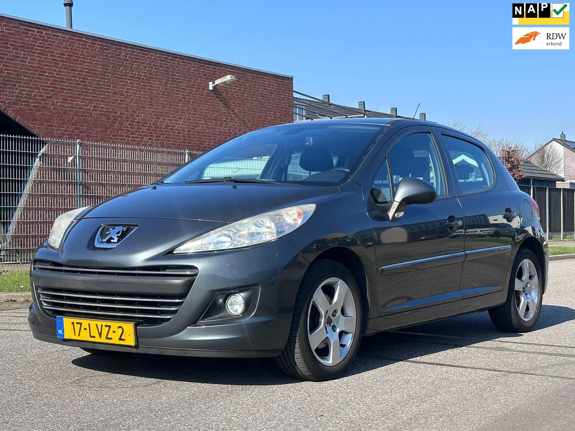 Peugeot 207 1.6 VTi XS 5DR*Cruise*Trekhaak*Clima*NAP*LM velg, Auto's, Voorwielaandrijving, Gebruikt, Origineel Nederlands, Bedrijf