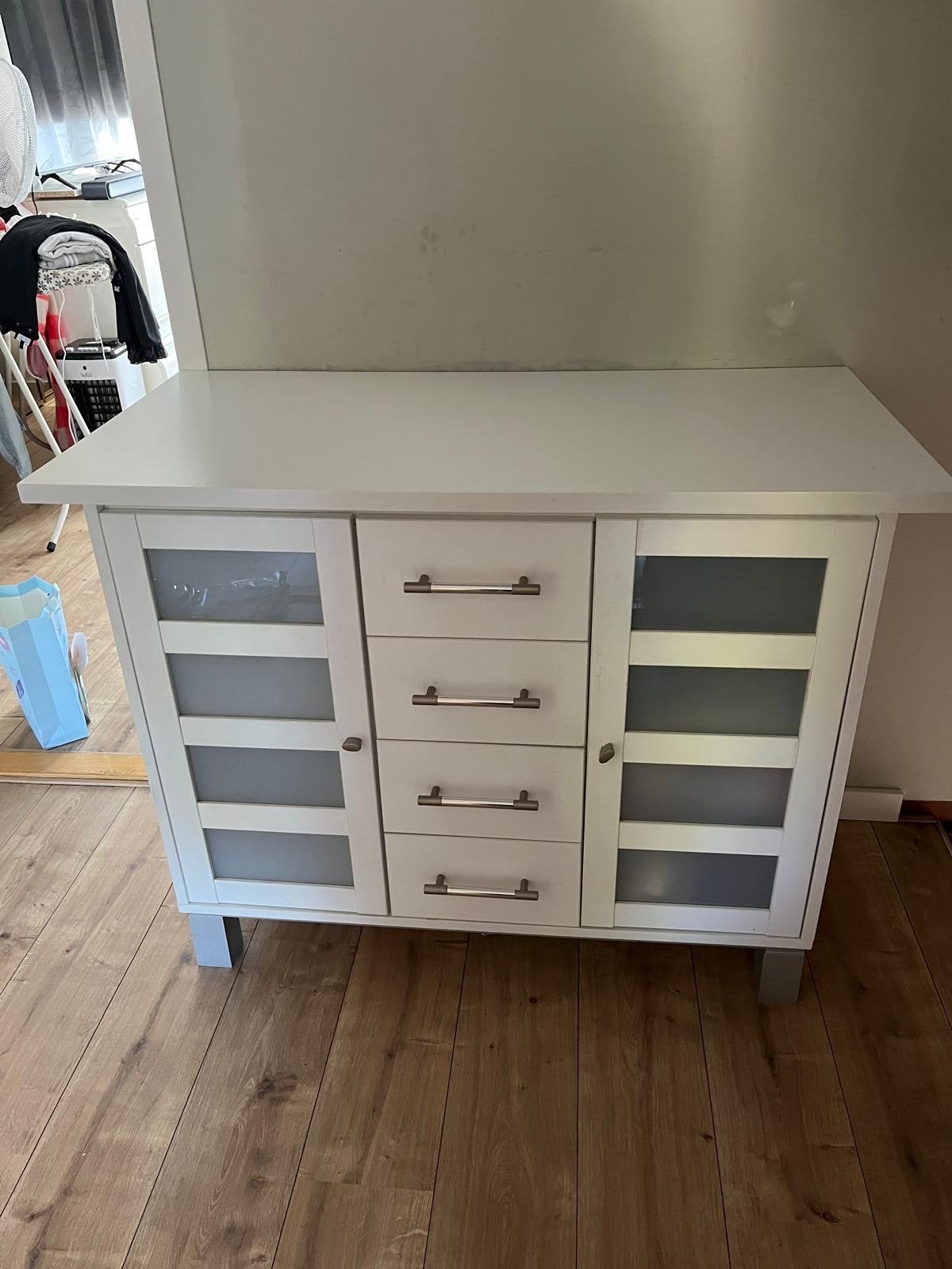 Witte kast met lades en deuren - Zo goed als nieuw, Huis en Inrichting, Kasten | Dressoirs, Ophalen, 100 tot 150 cm, Zo goed als nieuw