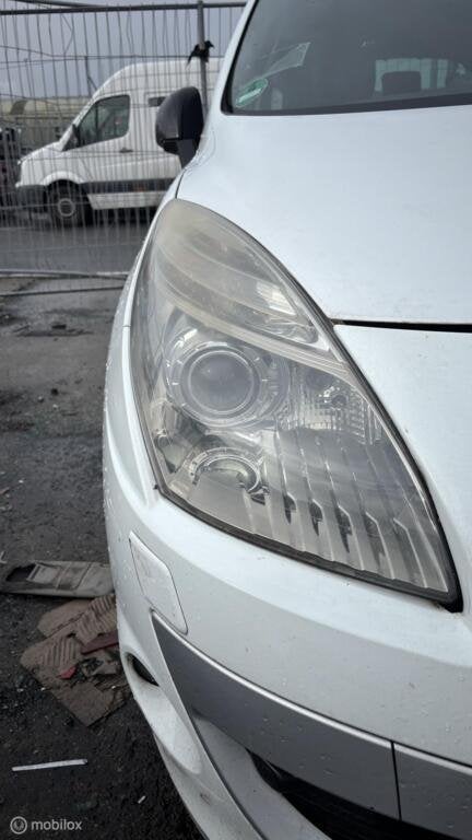 Koplamp rechts Renault Scenic III ('08-'16), Auto-onderdelen, Verlichting, Gebruikt, Renault, Ophalen of Verzenden, Renault