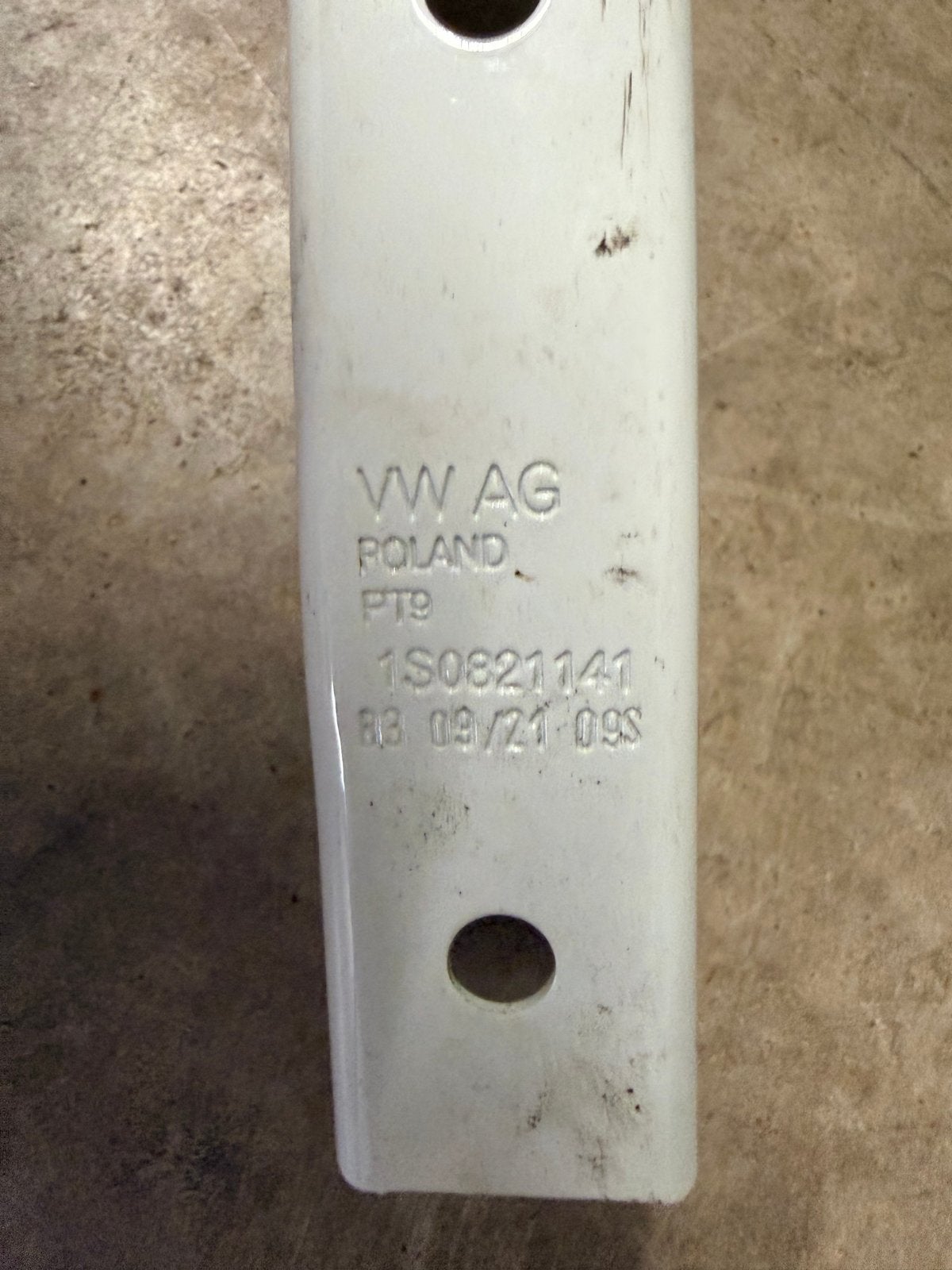 Originele VW up! linker spatbordhouder / bevestigingssteun., Auto-onderdelen, Ophalen, Gebruikt, Motorkap, Volkswagen