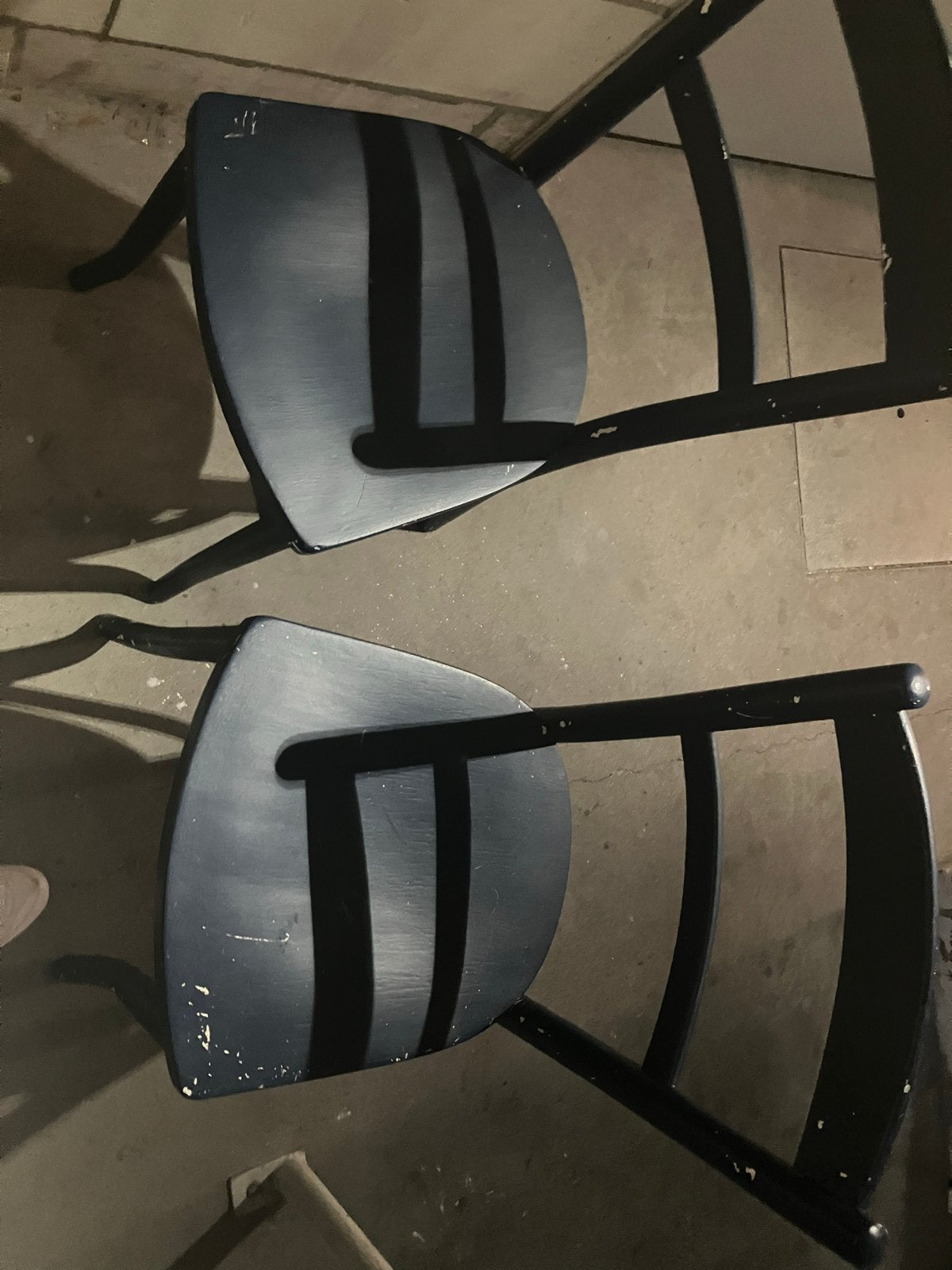 Twee blauw houten stoelen - Gratis af te halen, Huis en Inrichting, Stoelen, Ophalen, Gebruikt, Twee, Overige kleuren
