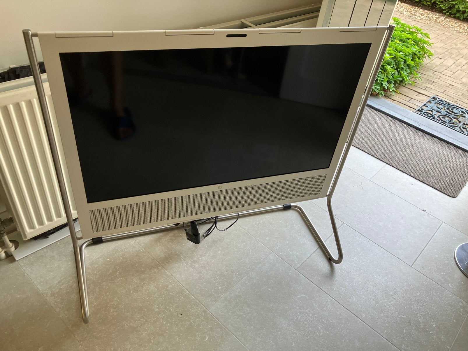 B&O Beoplay V1, 50 Hz, Zo goed als nieuw, 100 cm of meer, Ophalen