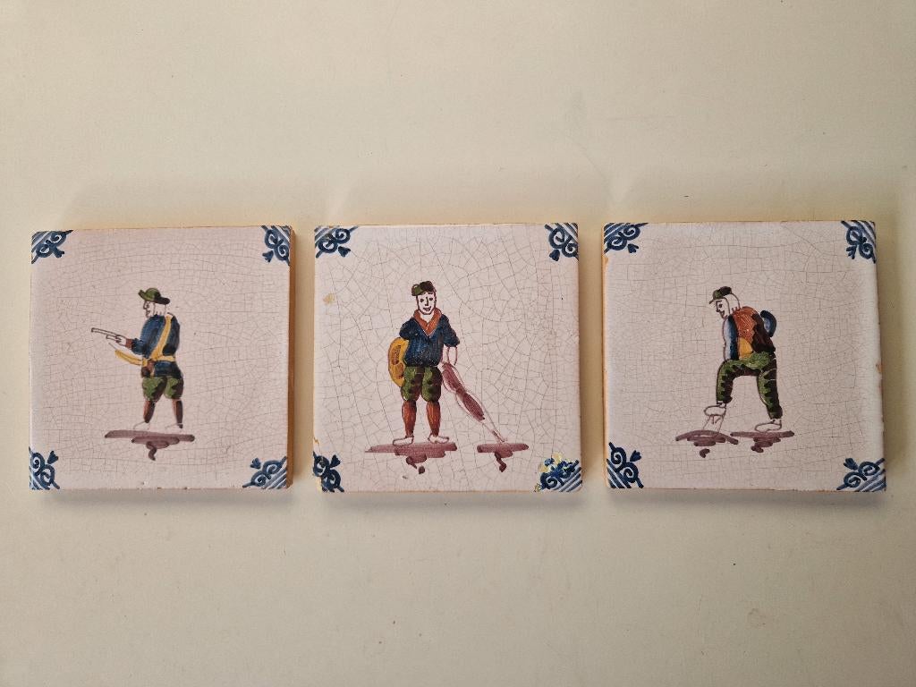 3 oude tegeltjes van 10 x 10 cm., Ophalen of Verzenden, Gebruikt