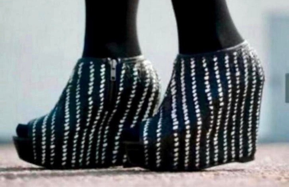 Zara Zwart & Wit Geweven Leren Platform Wedges Maat 38, Zwart, Ophalen of Verzenden, Zo goed als nieuw, Schoenen met hoge hakken
