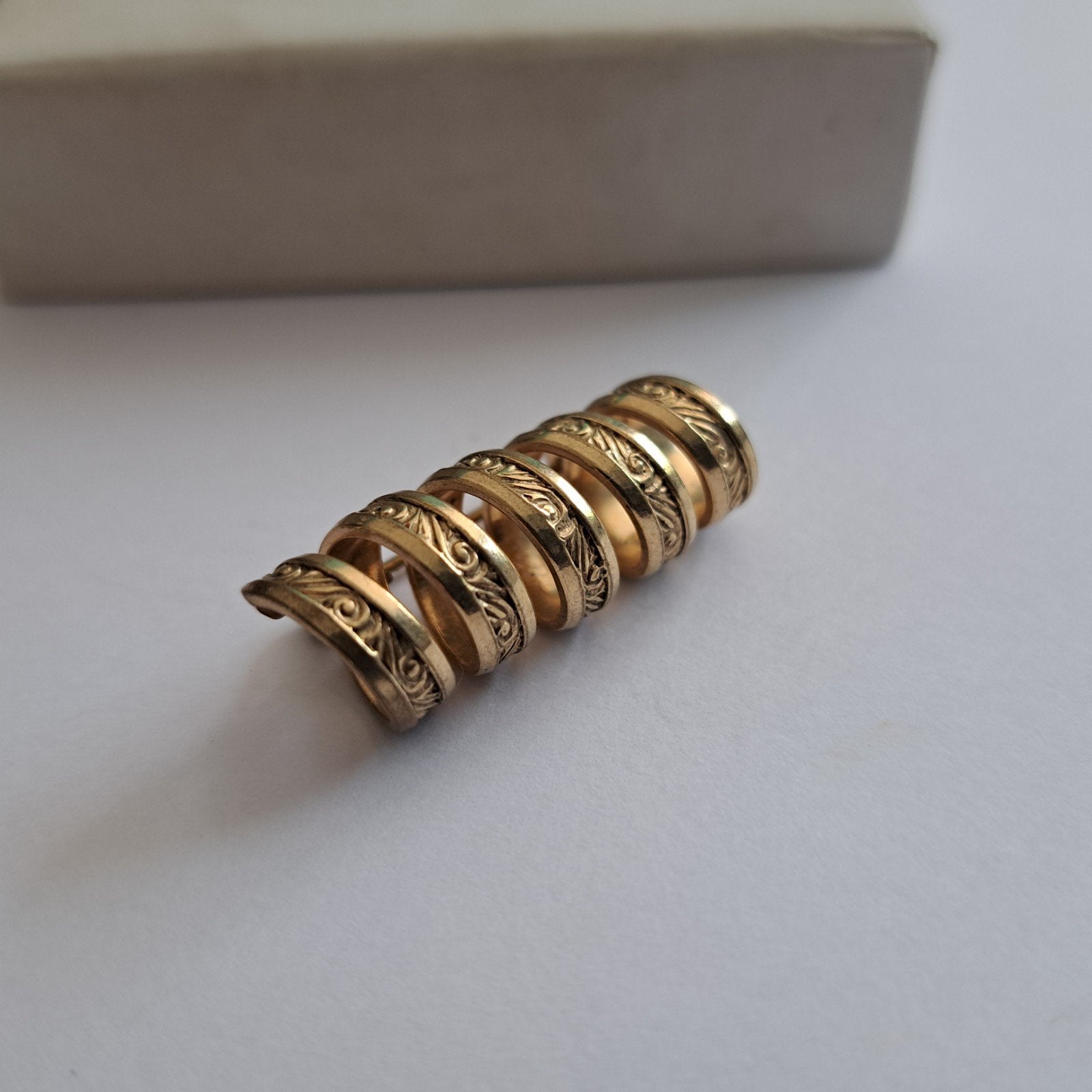 Oude vintage broche, Verzenden, Overige materialen, Broche