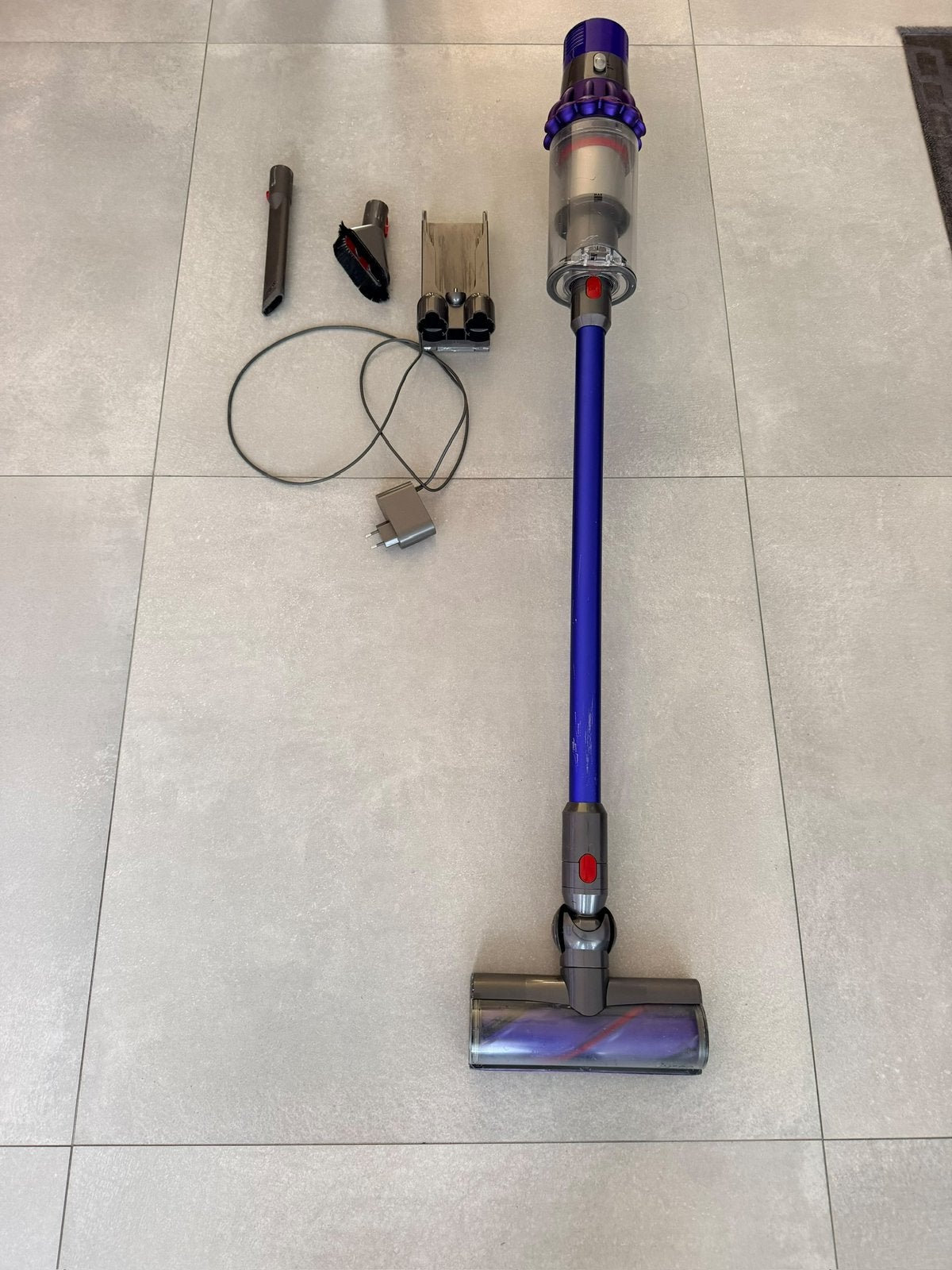Foto 2 van Dyson V10 Animal – compleet met accessoires en oplader