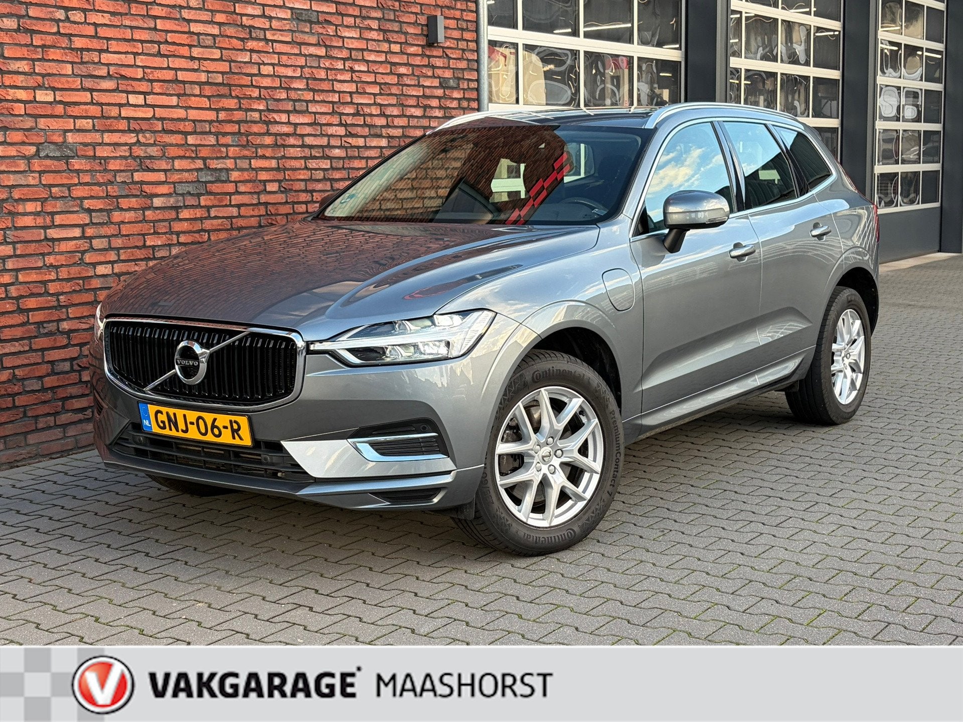 Volvo XC60 2.0 Recharge T8 AWD Business Pro AchteruitrijCam/, Auto's, Automaat, Gebruikt, Euro 6, 4 cilinders