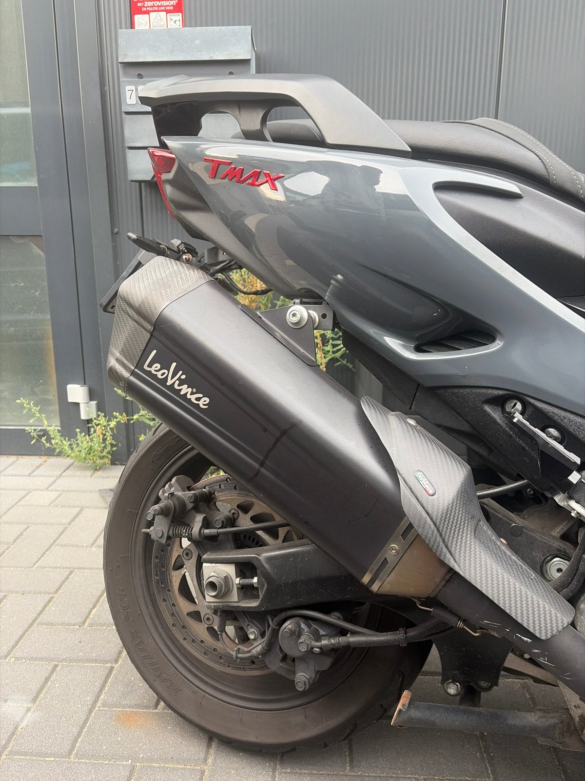 Tmax uitlaat LeoVince LV-12 Carbon met certificaat, Ophalen, Gebruikt