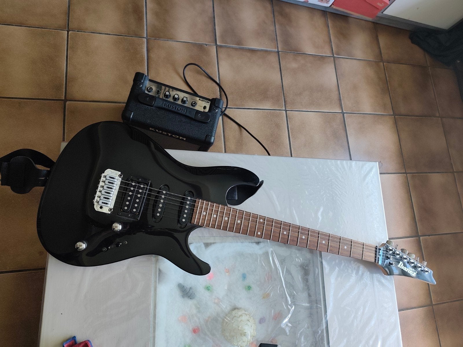 Ibanez GSA60 zwart elektrische gitaar met kustom versterker., Ophalen of Verzenden, Gebruikt, Solid body, Ibanez