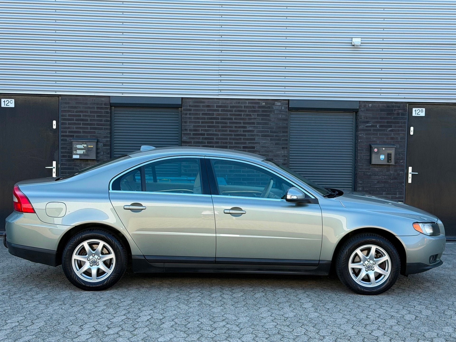 Volvo S80 2.5 T Kinetic CLIMA NAVI TREKHAAK PDC CRUISE, Auto's, Volvo, Voorwielaandrijving, Stof, Beige, 2521 cc