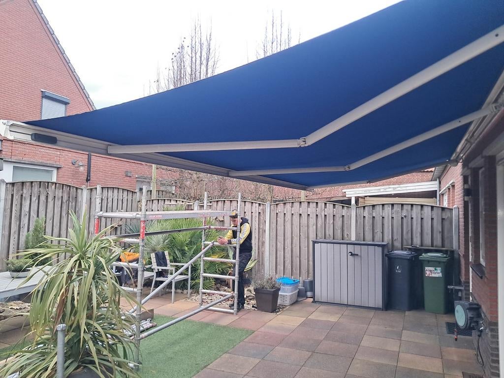 Elektrisch zonnescherm zonwering 650 x 300cm incl windsensor, Ophalen, Gebruikt, 450 cm of meer, Elektrisch