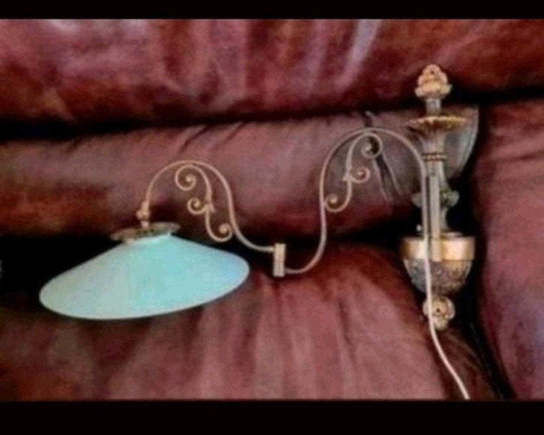 Antieke Wandlamp met Glazen Kap, Ophalen of Verzenden