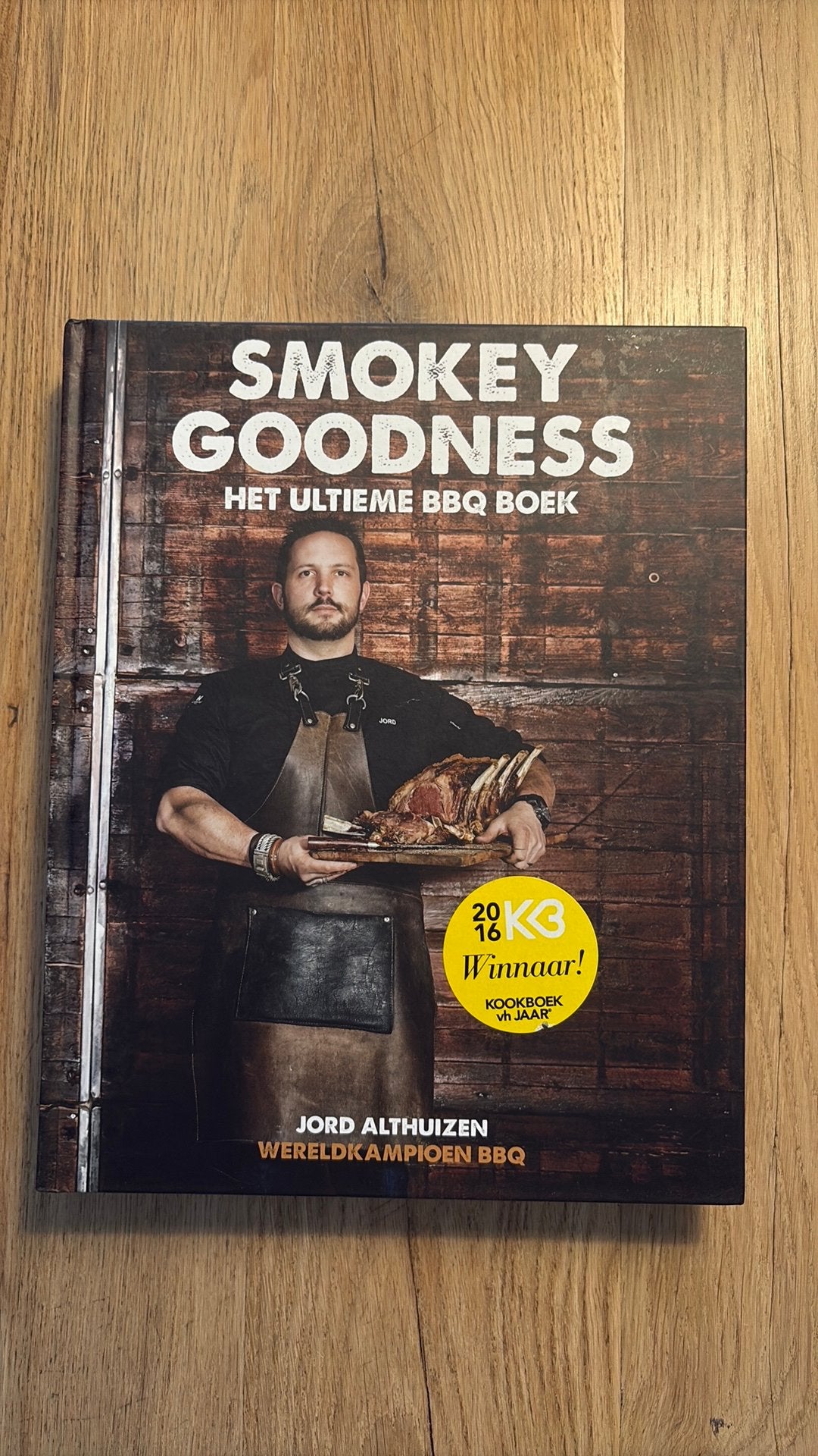 Jord Althuizen - Smokey Goodness - Het Ultieme BBQ Boek, Ophalen of Verzenden, Zo goed als nieuw