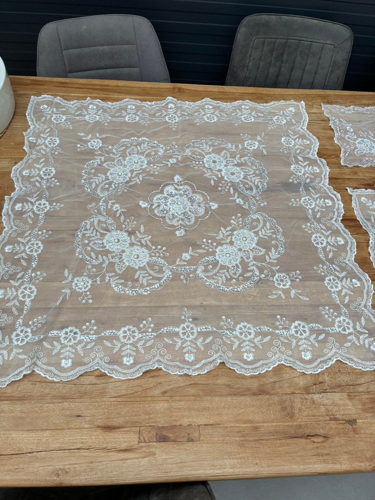 Prachtig kanten tafelkleed en lopers set, Ophalen, Zo goed als nieuw, Rechthoek, Binnen