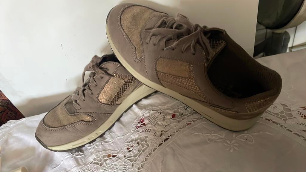 Mephisto’s dames schoen maat 38, Kleding | Dames, Schoenen, Ophalen of Verzenden, Zo goed als nieuw, Zwart, Sneakers of Gympen