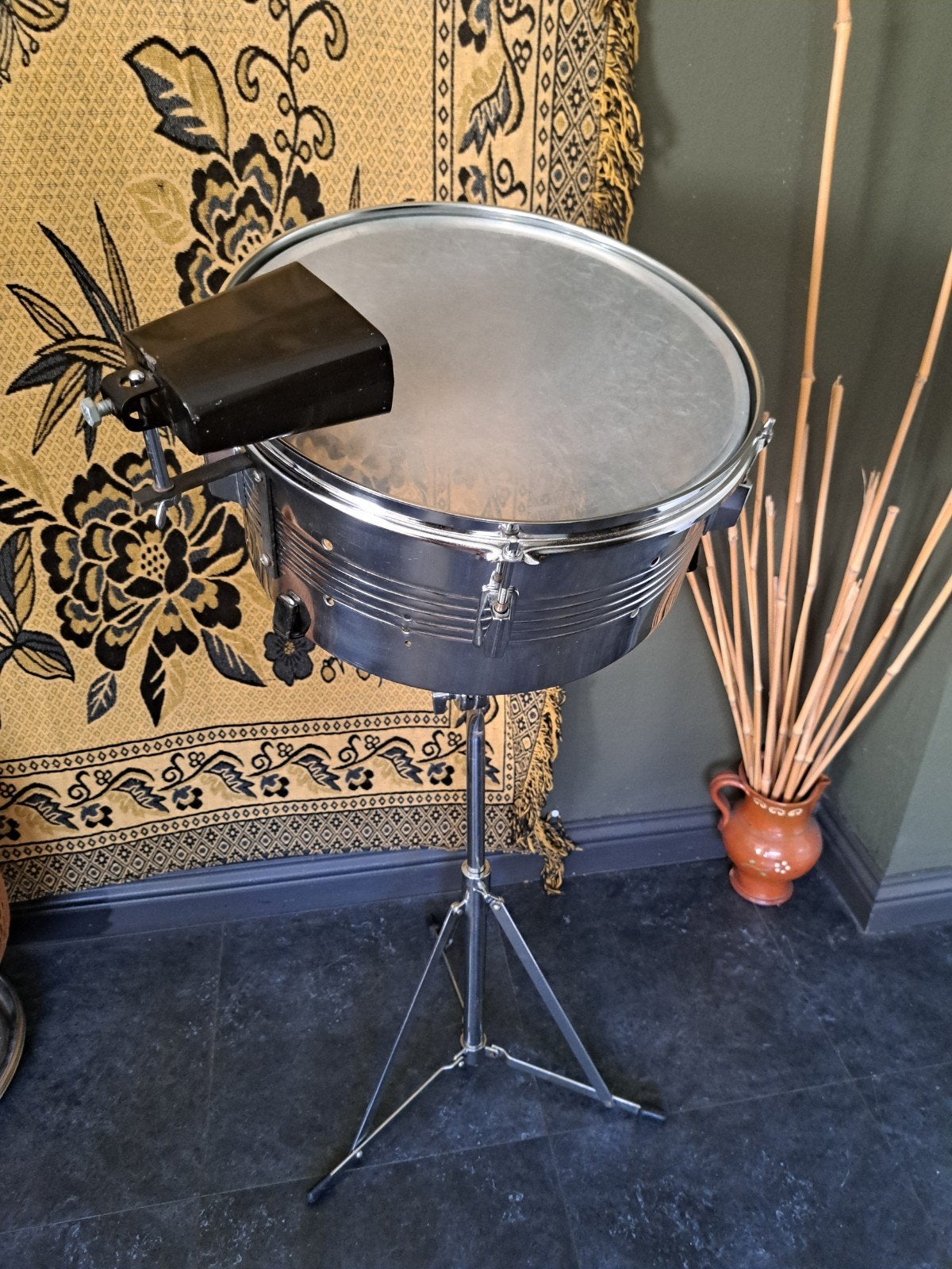 timbale 14 inch en cowbell op verstelbare retro snaren stand, Muziek en Instrumenten, Ophalen, Gebruikt, Trommel