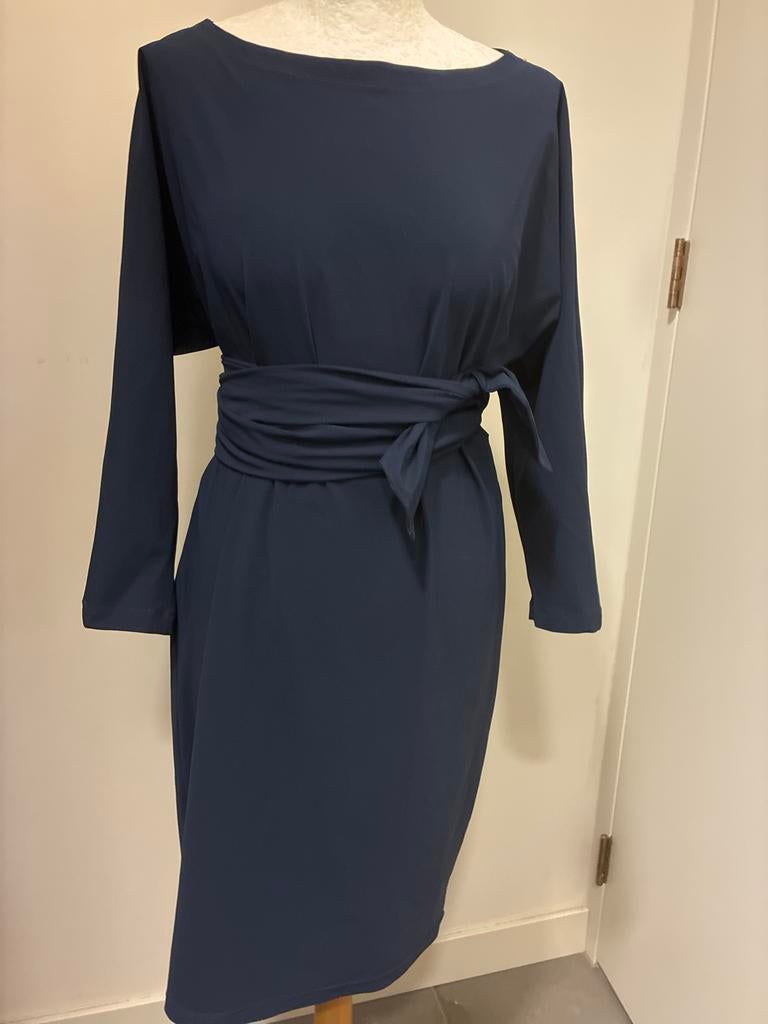 LaDress Carla M zgan jurk midnight travelstof sash, Maat 38/40 (M), Blauw, Ophalen of Verzenden, Zo goed als nieuw