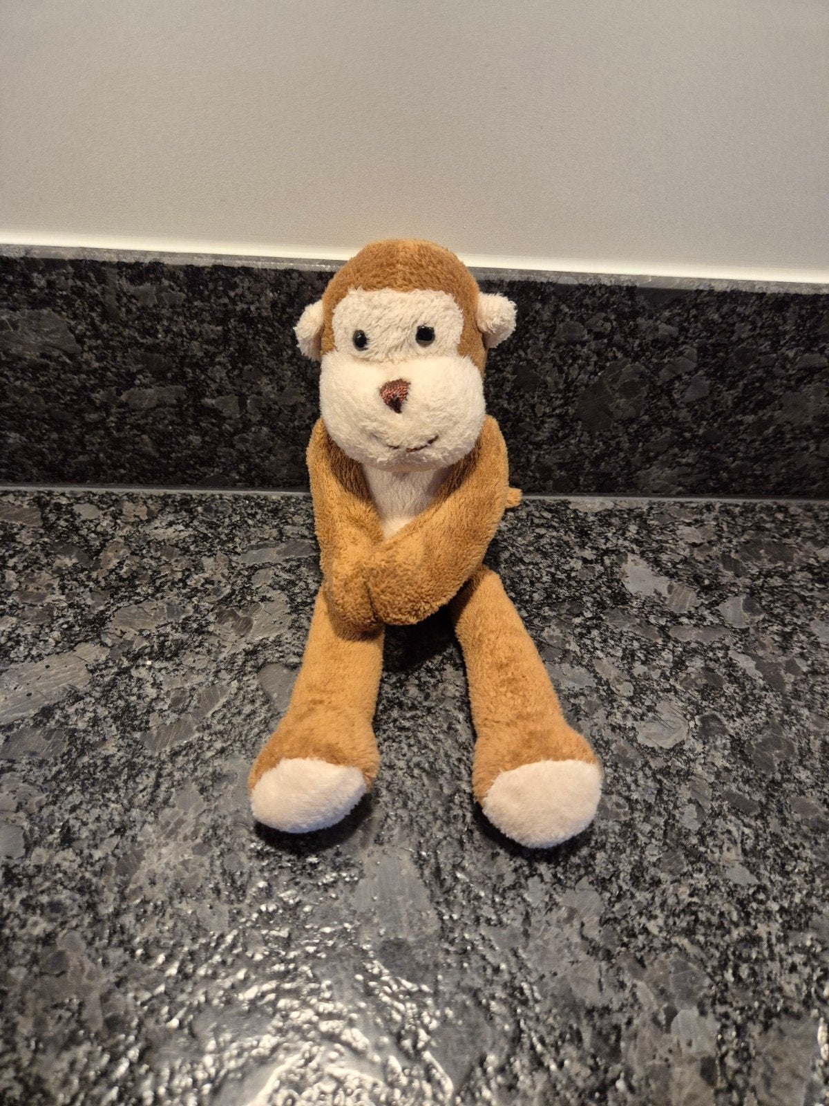 HEMA  - Knuffel Aapje met magneetjes in de pootjes, Ophalen of Verzenden, Zo goed als nieuw, Overige typen