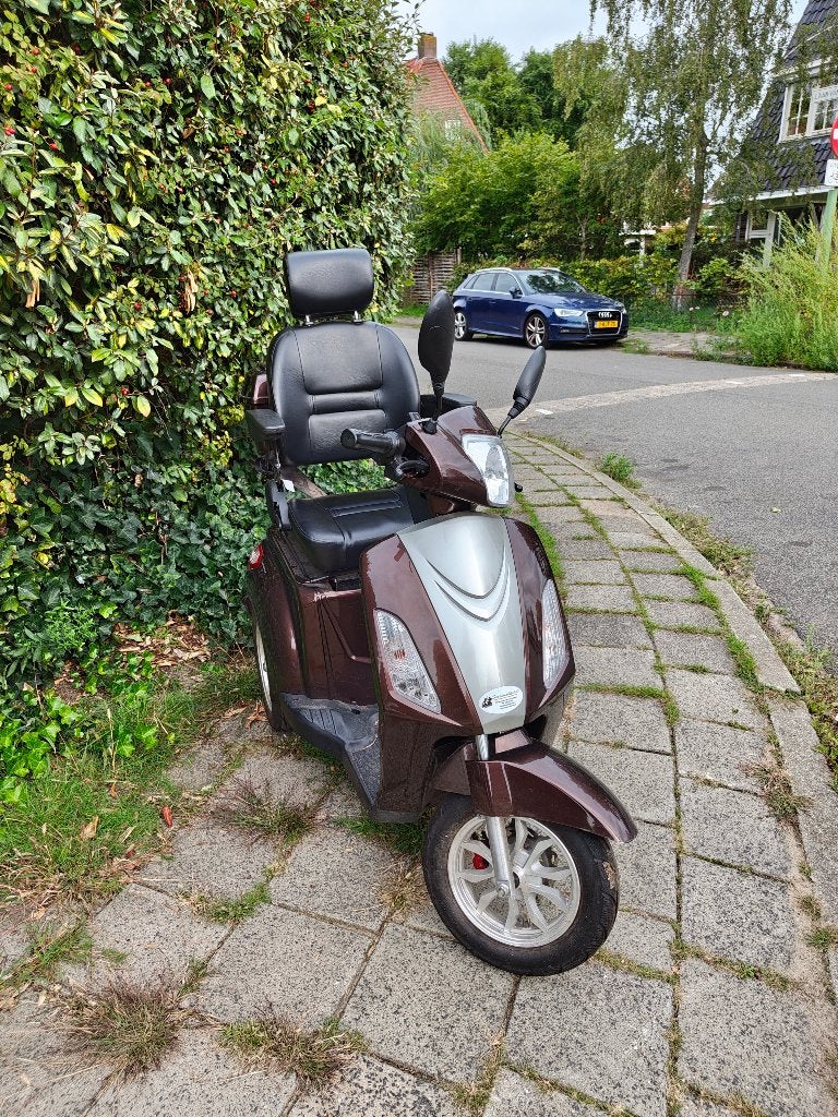 Scootmobiel: Hippicx Limited - bruin, Gebruikt, Ophalen, Overige merken, 16 km/u of meer