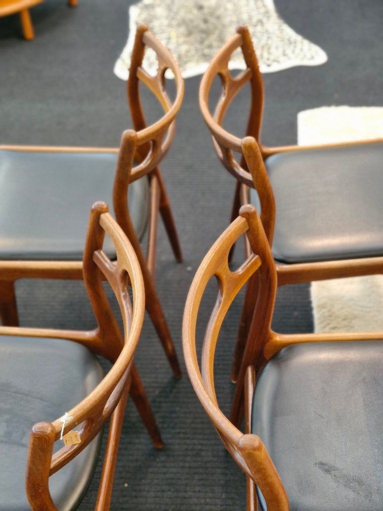 Foto 3 van Vintage Deens design eetkamerstoelen (4) Andersen Uldum