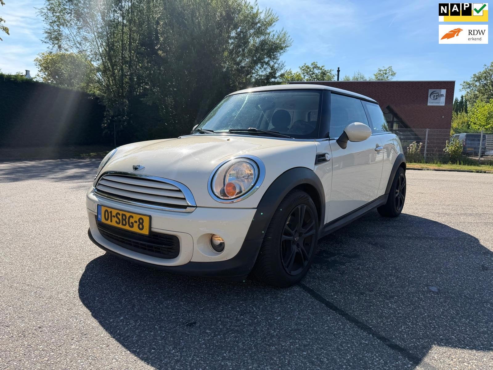Mini 3-Deurs 1.6 One MINIMALIST Business Line* Dealer Onderh, Auto's, Mini, Voorwielaandrijving, 4 stoelen, Wit, Origineel Nederlands