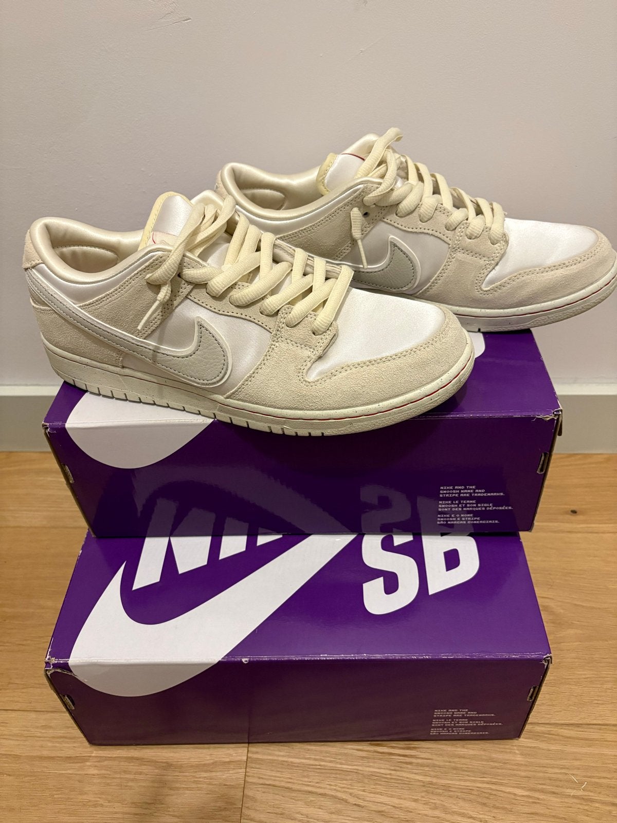 Nike SB Dunk Low “City of Love Light Bone” – FZ5654-100, Verzenden, Wit, Sneakers of Gympen, Zo goed als nieuw