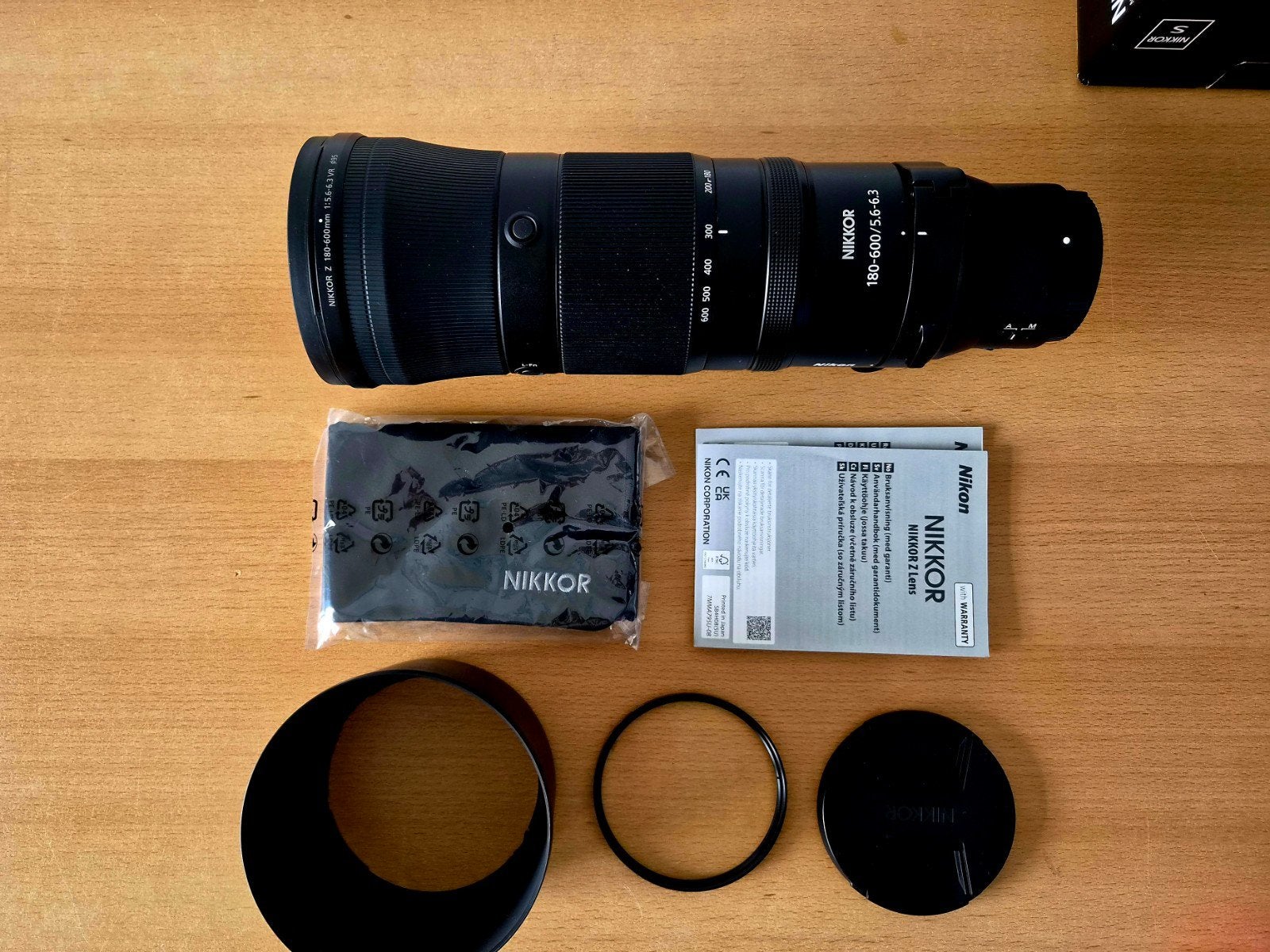 Nikon Z 180-600mm f/5.6-6.3 VR met Hoya 95mm UV filter, Zonnekap, Nikon Z-mount, Nikon, Zo goed als nieuw
