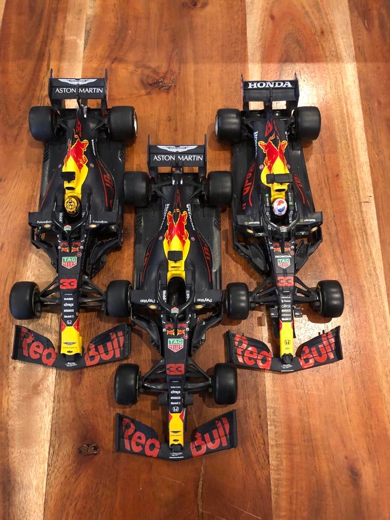 3x F1 Red Bull Max Verstappen schaalmodellen, Ophalen of Verzenden, Zo goed als nieuw, Auto, Overige merken