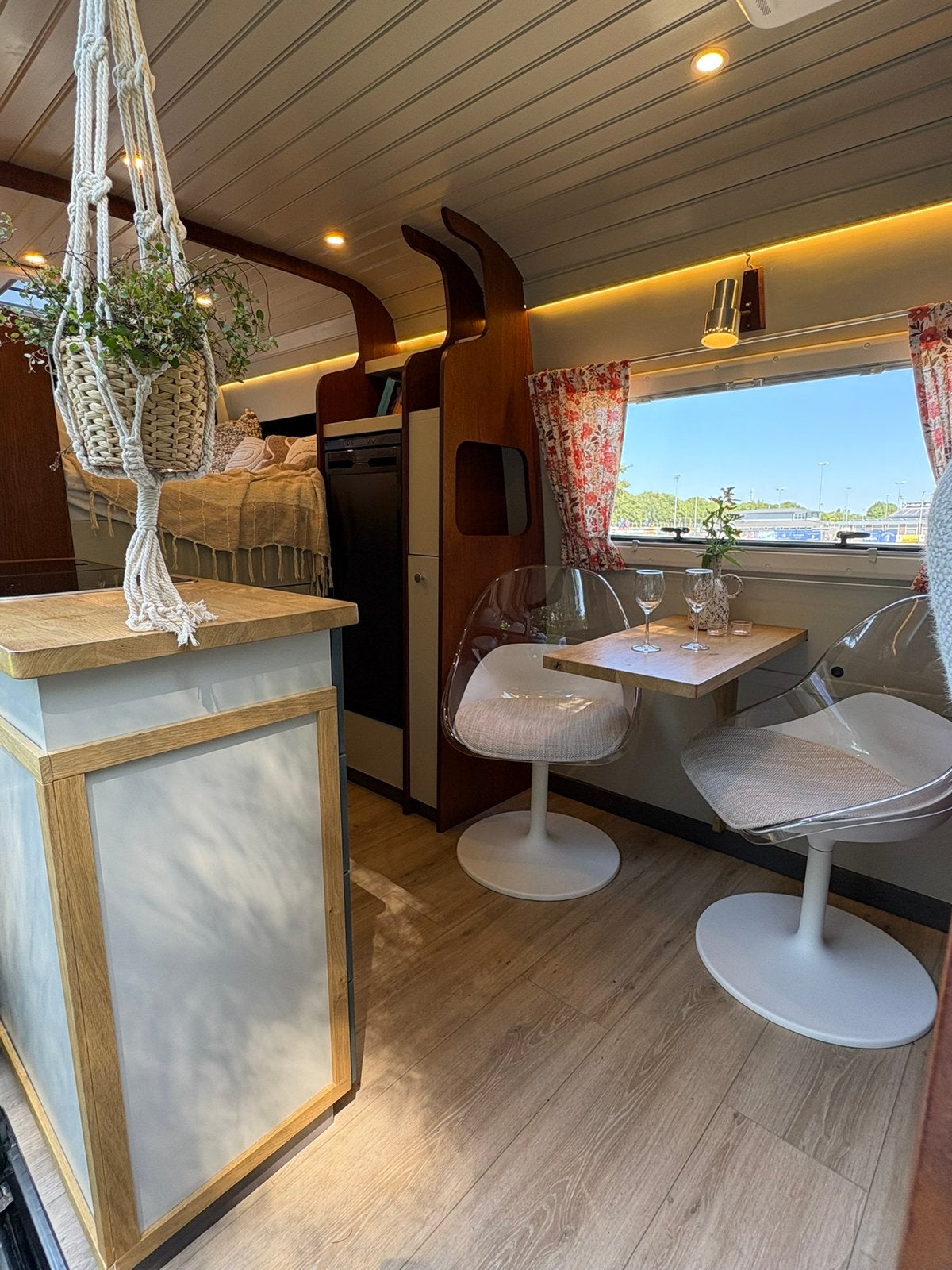 Charmante bus camper, Buscamper of Camperbus, Tot en met 2, Particulier, Luifel