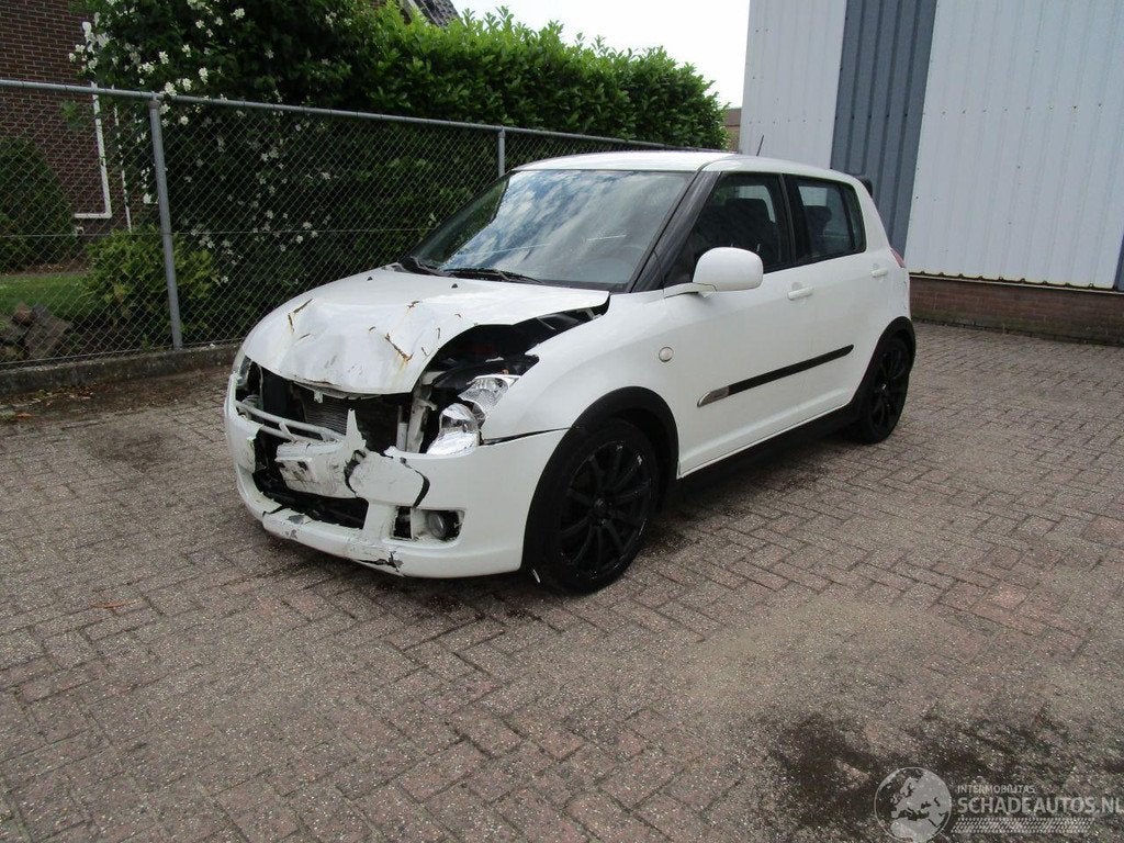 Suzuki Swift 1.3 Airco 5-Drs Parelmoer wit (bj 2009), Auto diversen, Overige carrosserieën, Handgeschakeld, Kontakt@suzuki.de