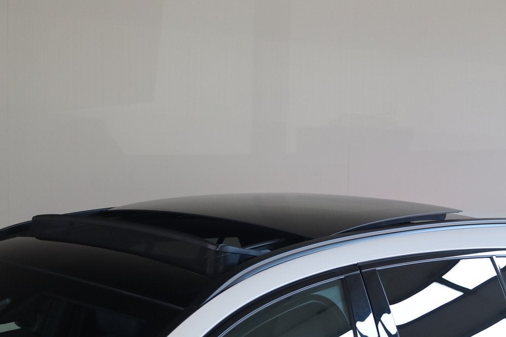 Mercedes-Benz E-Klasse Estate 300 e Exclusive Line MBUX Supe, Gebruikt, 4 cilinders, Wit, Hybride Elektrisch/Benzine