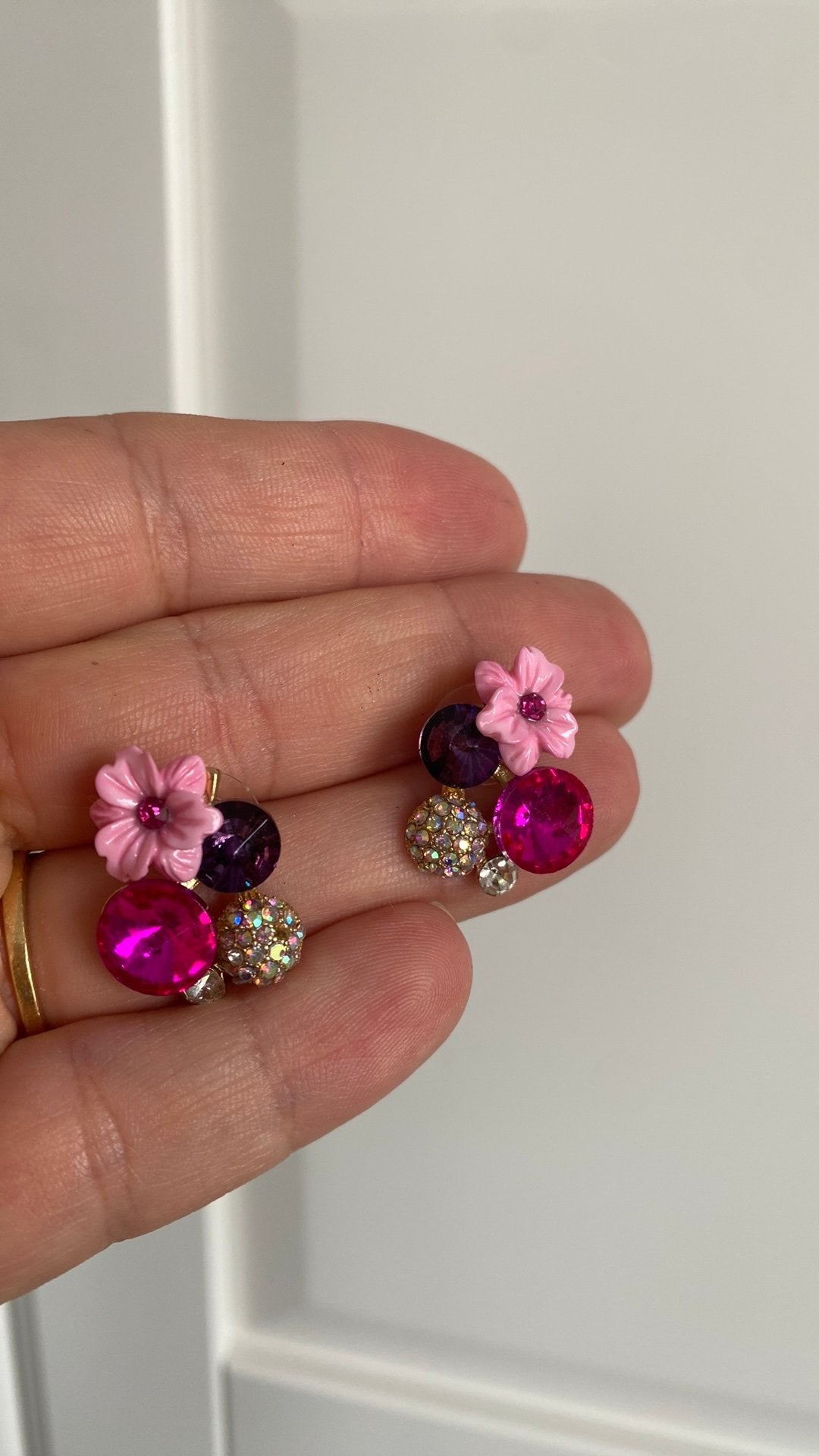Super mooie oorbellen paars roze bloemetjes, Ophalen of Verzenden, Zo goed als nieuw, Paars, Overige materialen