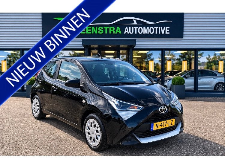 Toyota Aygo 1.0 VVT-i X-Play | 2021 | Achteruitrijcamera | M, Voorwielaandrijving, Gebruikt, 4 stoelen, Zwart