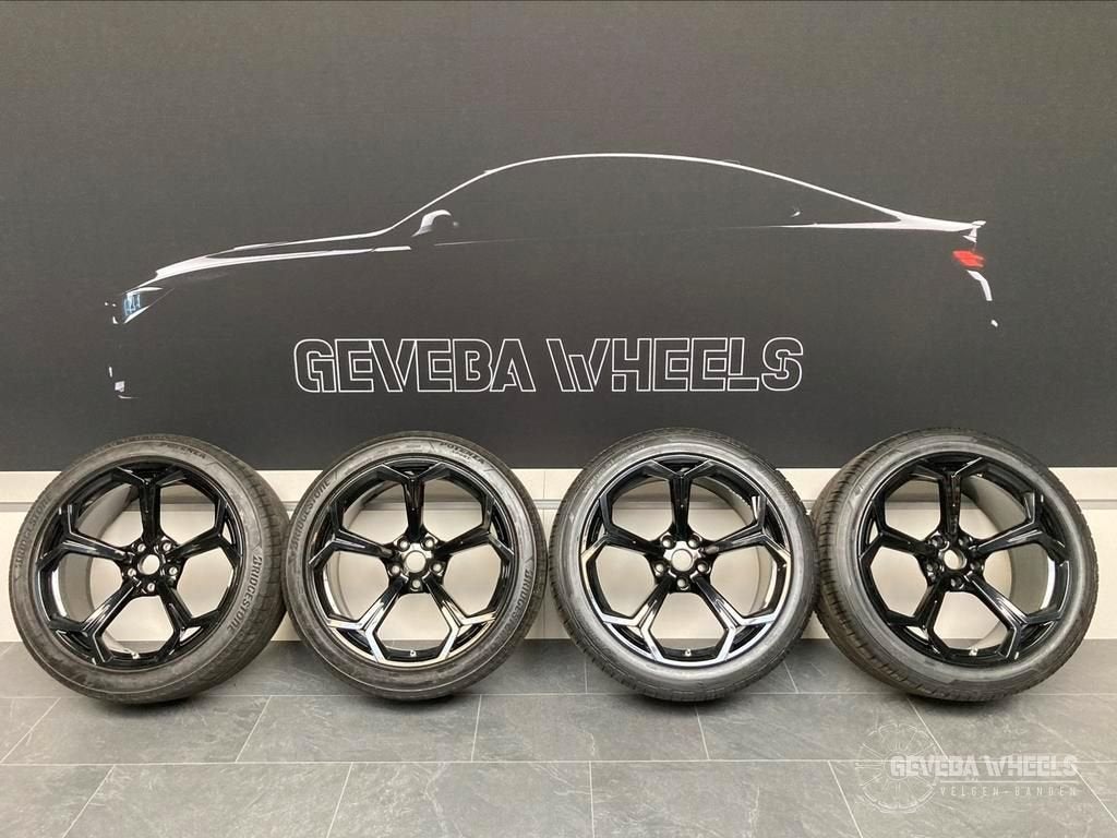 22'' originele Lamborghini Urus velgen + banden breedset 4ML, Auto-onderdelen, Banden en Velgen, Gebruikt, -, 285 mm, -