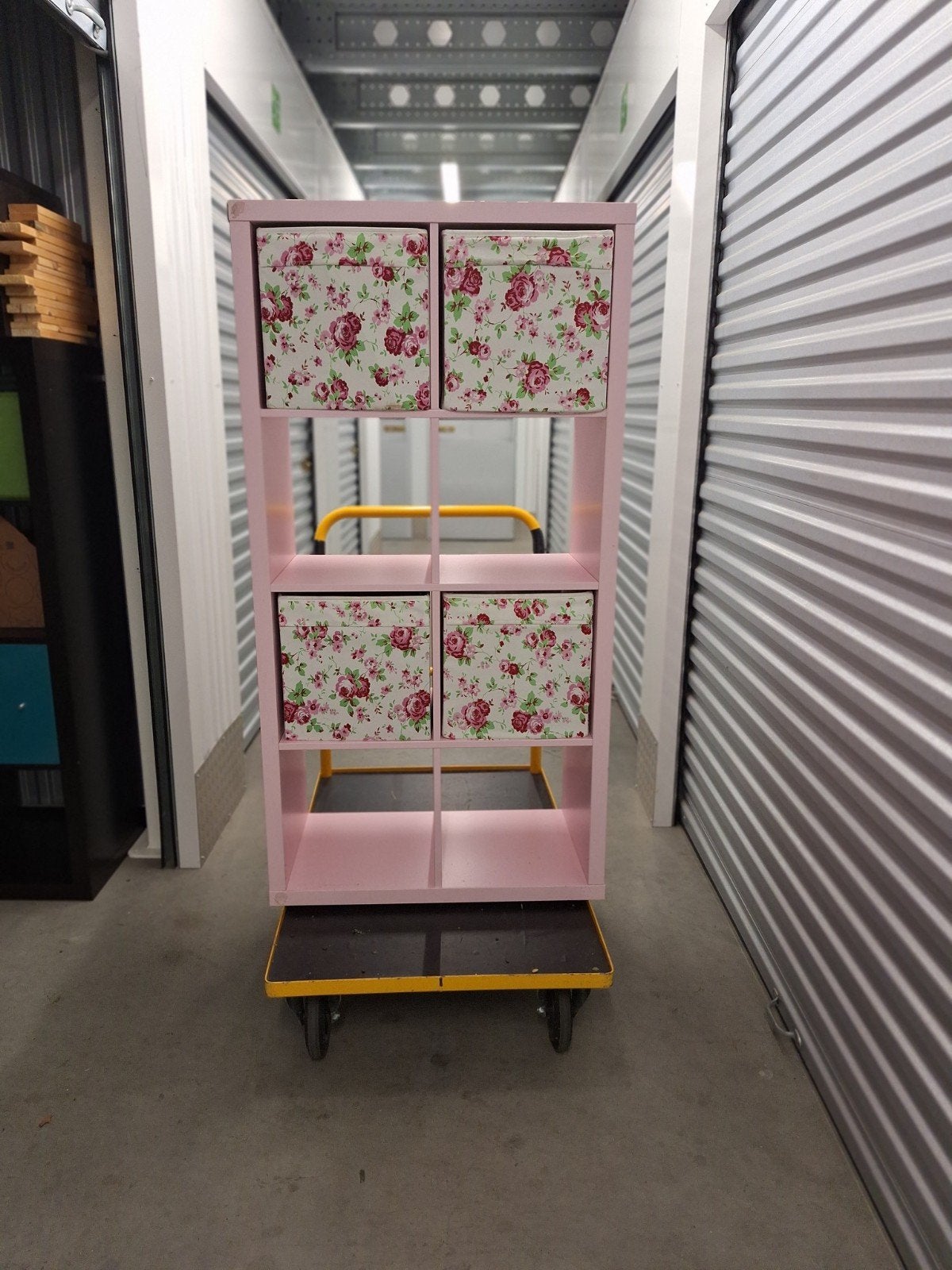 IKEA kallax roze kast, Ophalen, ., Zo goed als nieuw, .