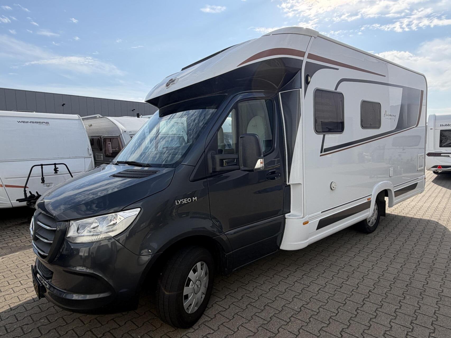 Burstner Harmony Line Lyseo BT 660 AUTOMAAT HEFBED FRANSBED, Caravans en Kamperen, 6 tot 7 meter, Bedrijf, Diesel, Bürstner