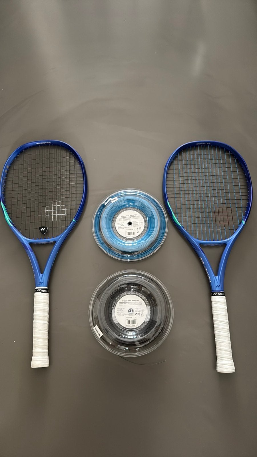 Yonex Ezone 100, Sport en Fitness, Tennis, Overige merken, L4, Ophalen of Verzenden, Zo goed als nieuw