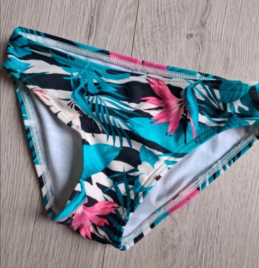 Just Beach bikinibroekje maat 104 groen roze, Kinderen en Baby's, Kinderkleding | Kinder-zwemkleding, Gebruikt, Maat 104, Meisje