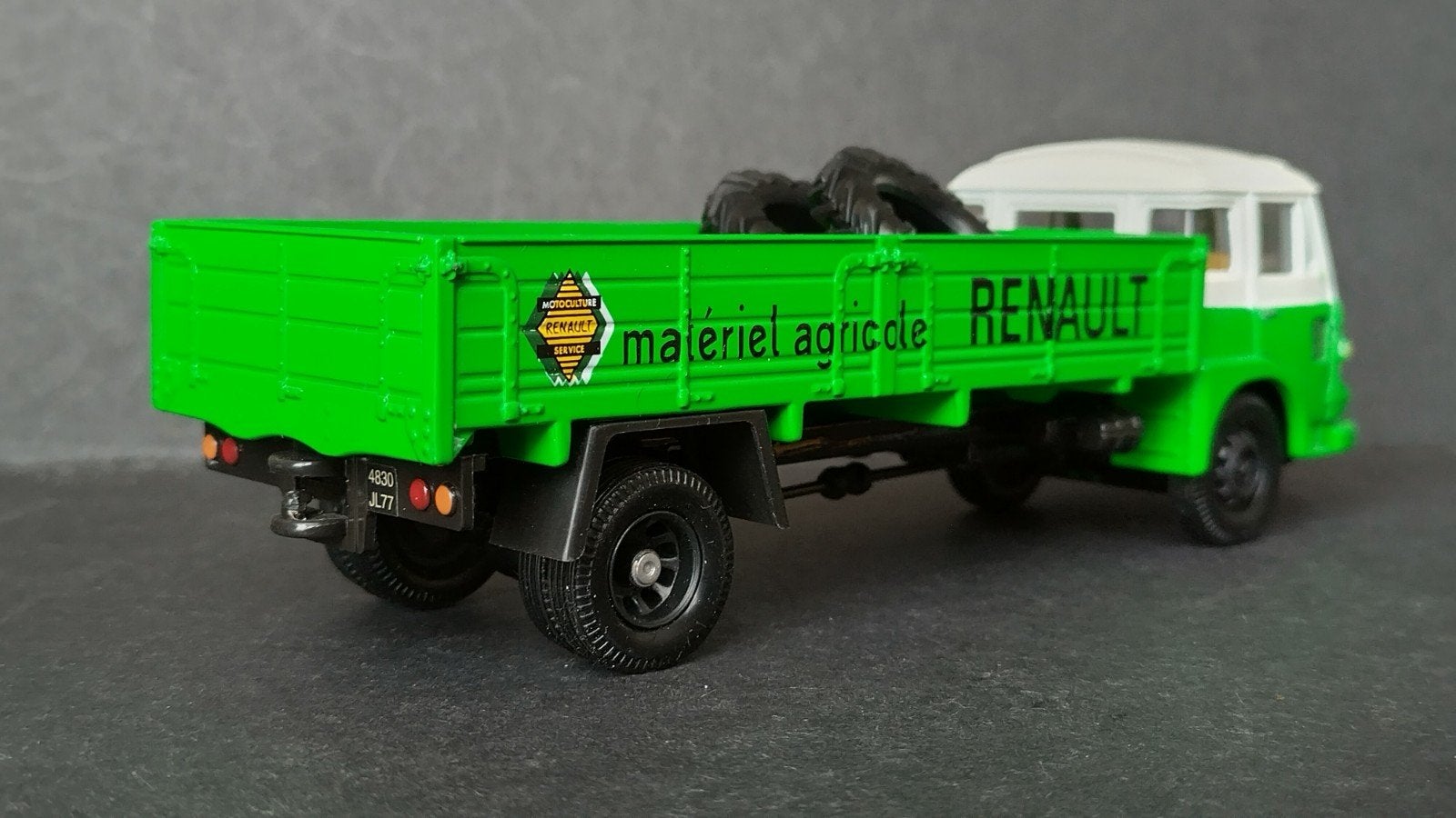 Saviem JL 20 Renault Agricole Tractor 1:50 Corgi Pol, Corgi, ., Ophalen of Verzenden, Zo goed als nieuw