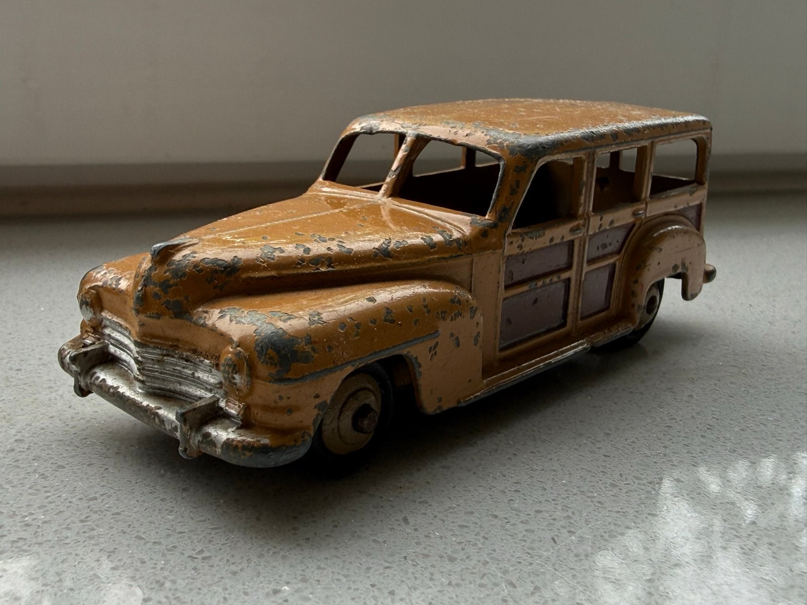 Vintage Dinky Toys auto - Made in England, Ophalen of Verzenden, Gebruikt