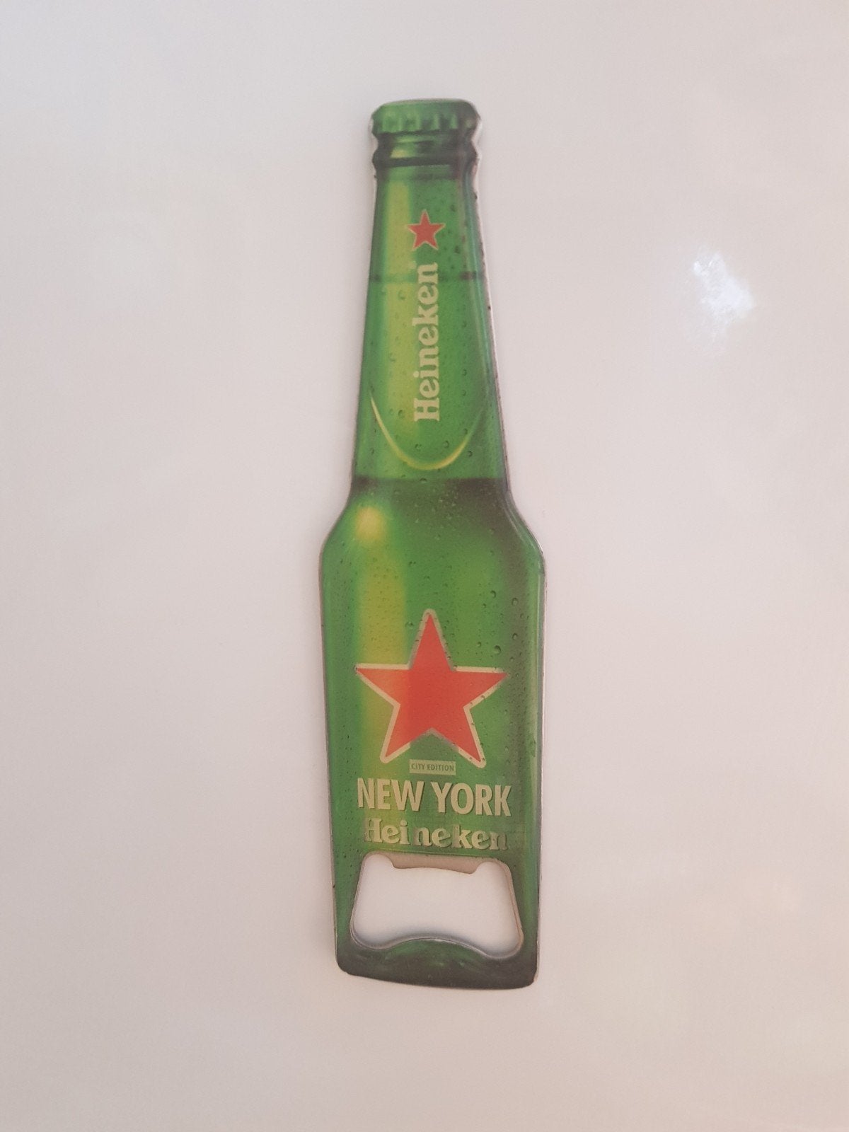 Heineken flesopener New York – Cities of the World (magneet), Verzamelen, Ophalen of Verzenden, Flesopener, Heineken