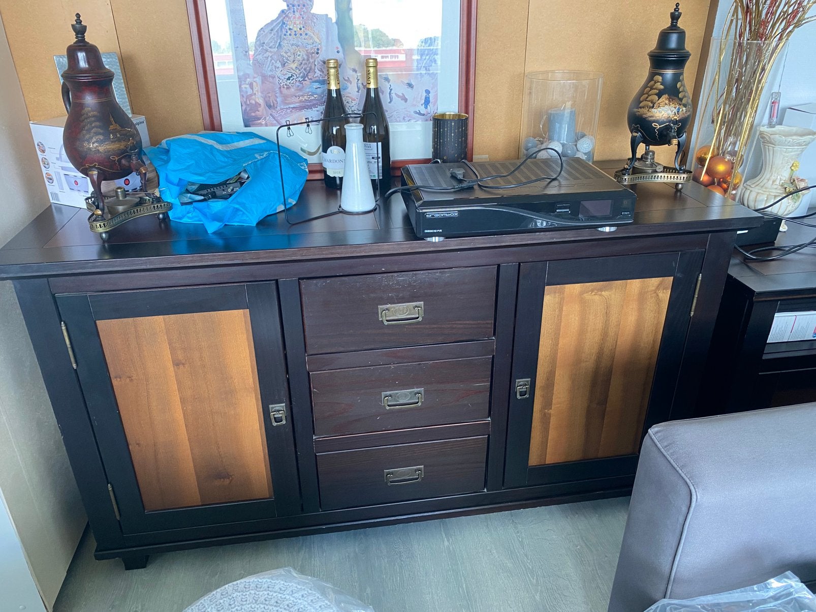 Koloniale 1 dressoir 1tv meubel en een salontafel, Ophalen, Gebruikt, Rechthoekig